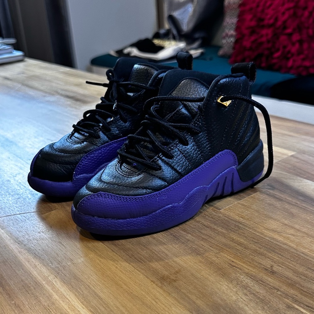 Little Boys | Kids | Jordan Retro 12 Black and Purple SZ 12C